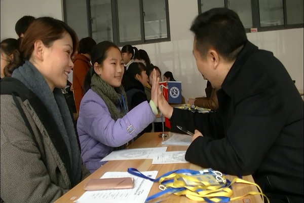 郑州市二七区嵩山路学校开展新华小记者选拔
