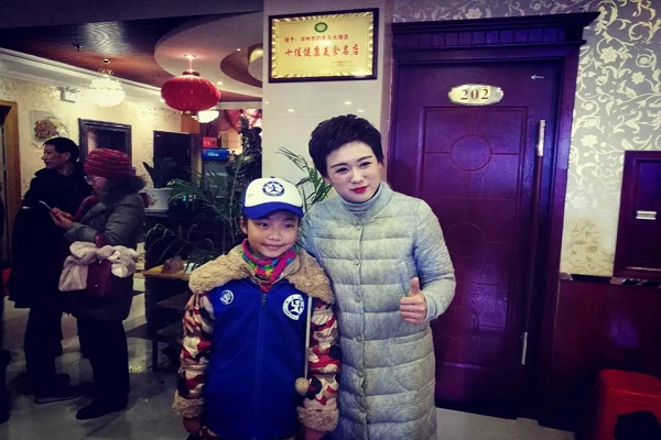 新华小记者走进邓州市自行车协会年会盛典