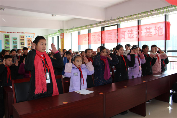 登封新华小记者第一堂课圆满结束