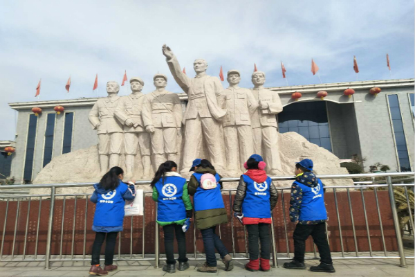 新华小记者应邀参观唐河革命纪念馆