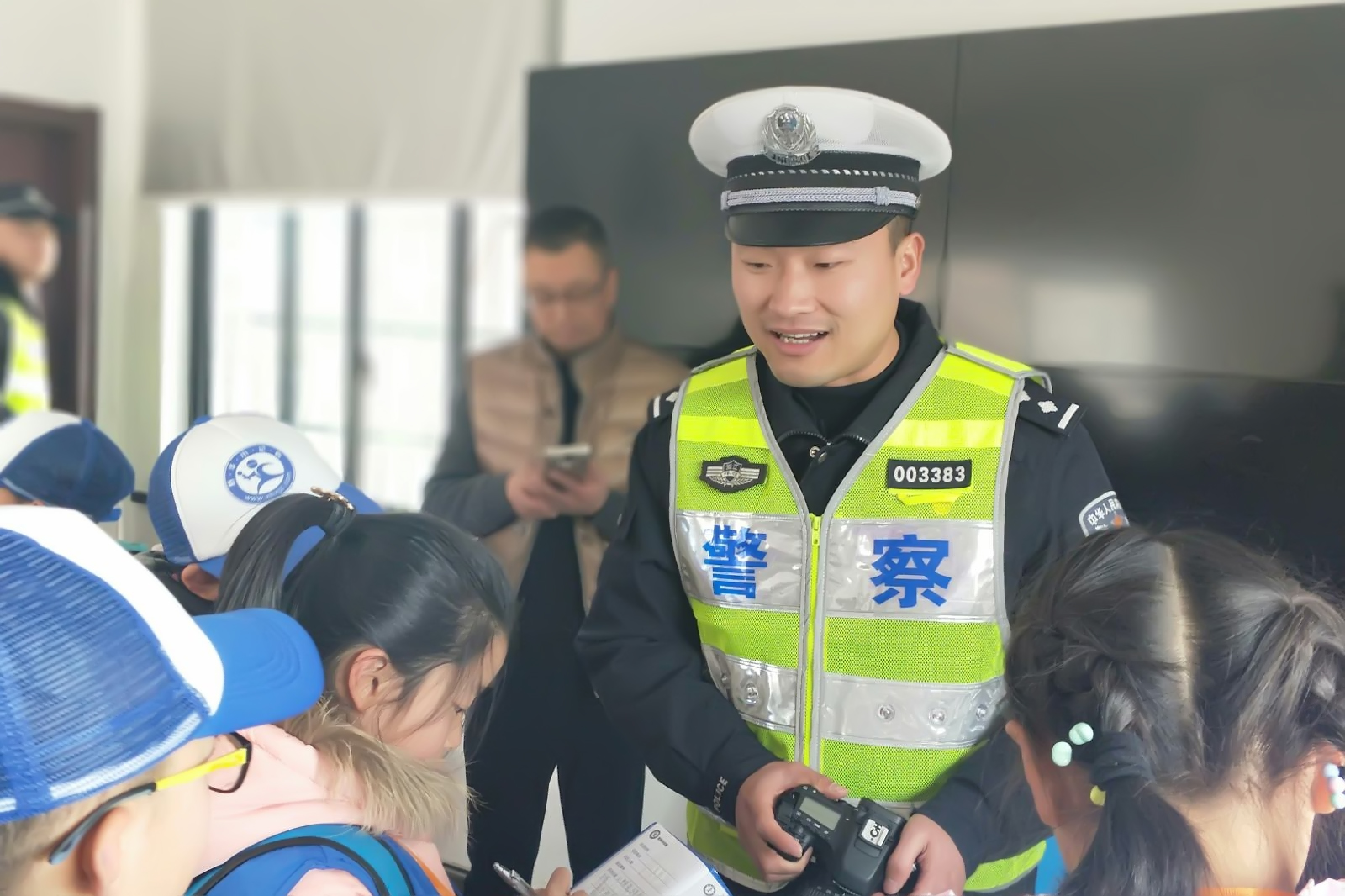 致敬为我们保驾护航的公安民警们