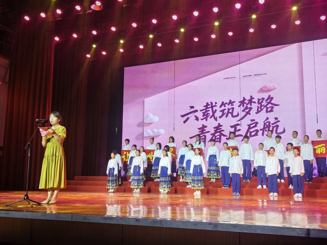 藏在体验采访里的青春与告别