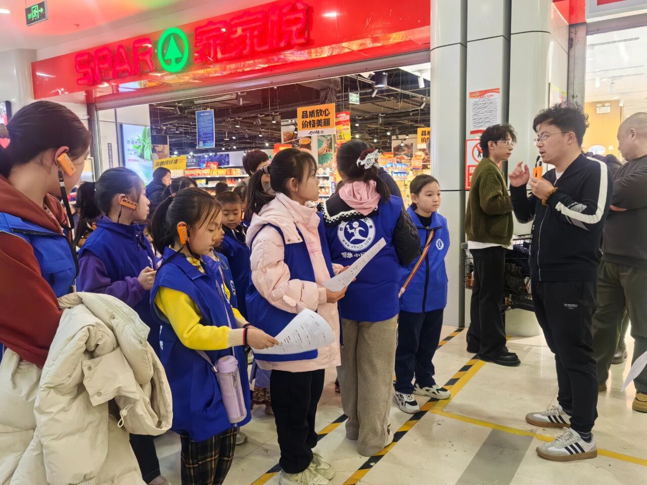 超市实践大闯关！新华小记者解锁生活数学与消费新技能