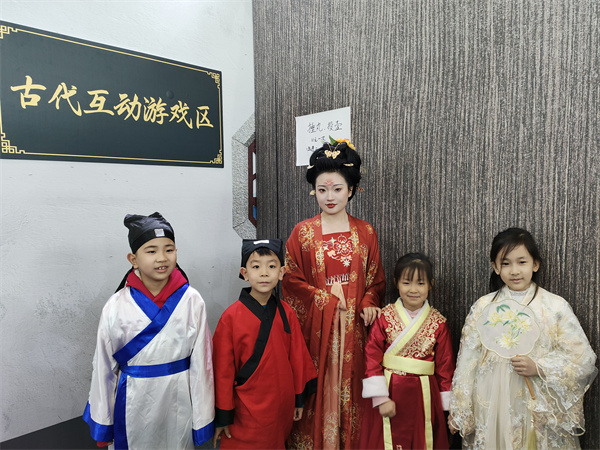 汉服二.jpg